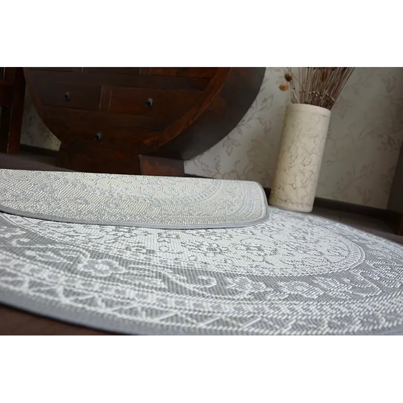 Bunter Sisalteppich in runder Form, ideal für Kinderzimmer oder Wohnzimmer