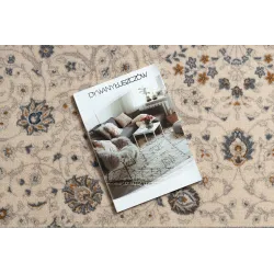 Eleganter Wollteppich NAIN Ornament in Beige und Blau, perfekt für Wohnräume