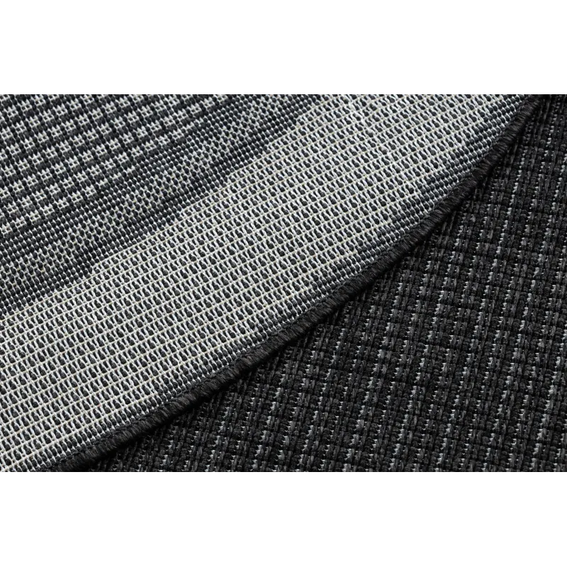 Sisal Teppich mit glatter Textur, perfekt für moderne Außenbereiche