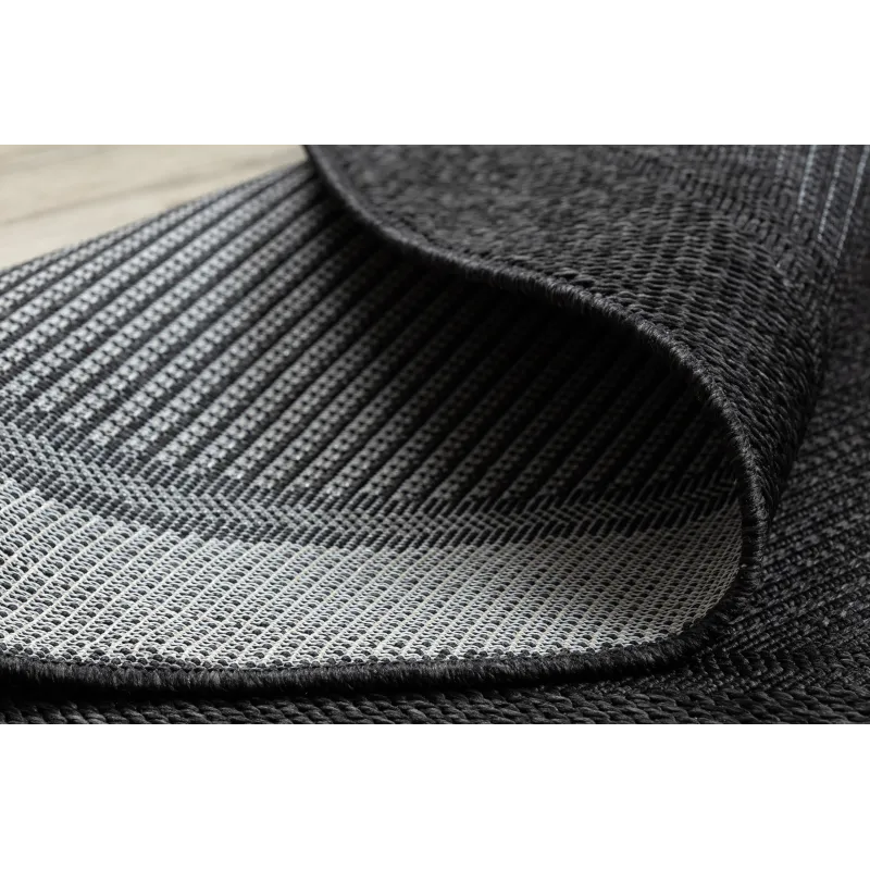 Runder Sisal Teppich schwarz, ideal für Entspannungsbereiche im Garten