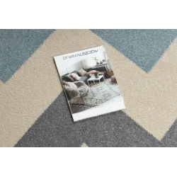 Moderner gelber Teppich, stilvolles Wohnaccessoire