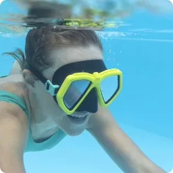 Stilvolle gelbe Tauchmaske, ideal für den Sommer