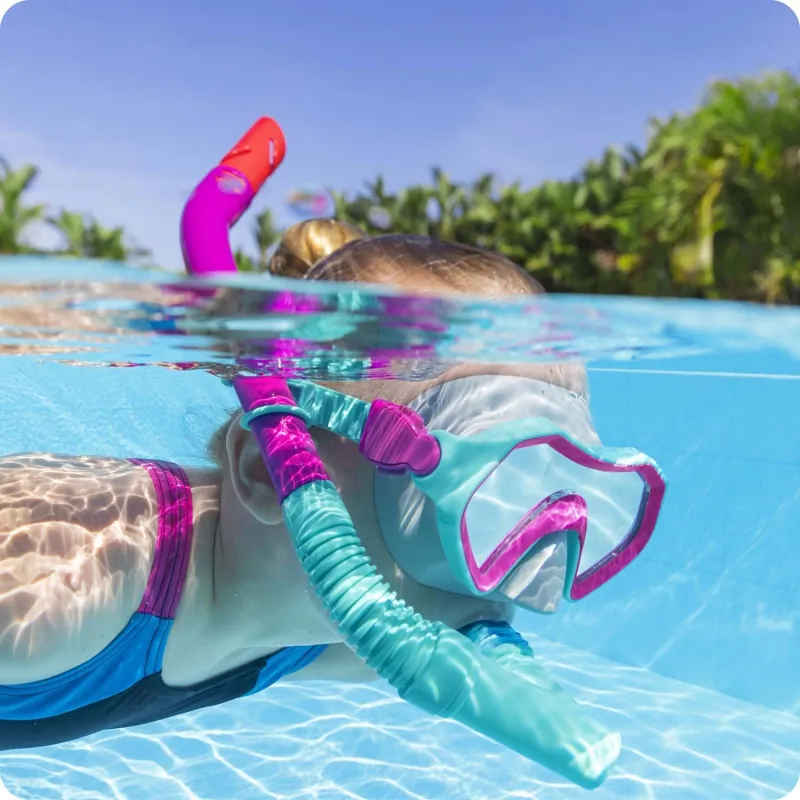 Lila-türkis Tauchset, ideal für Spaß im Wasser