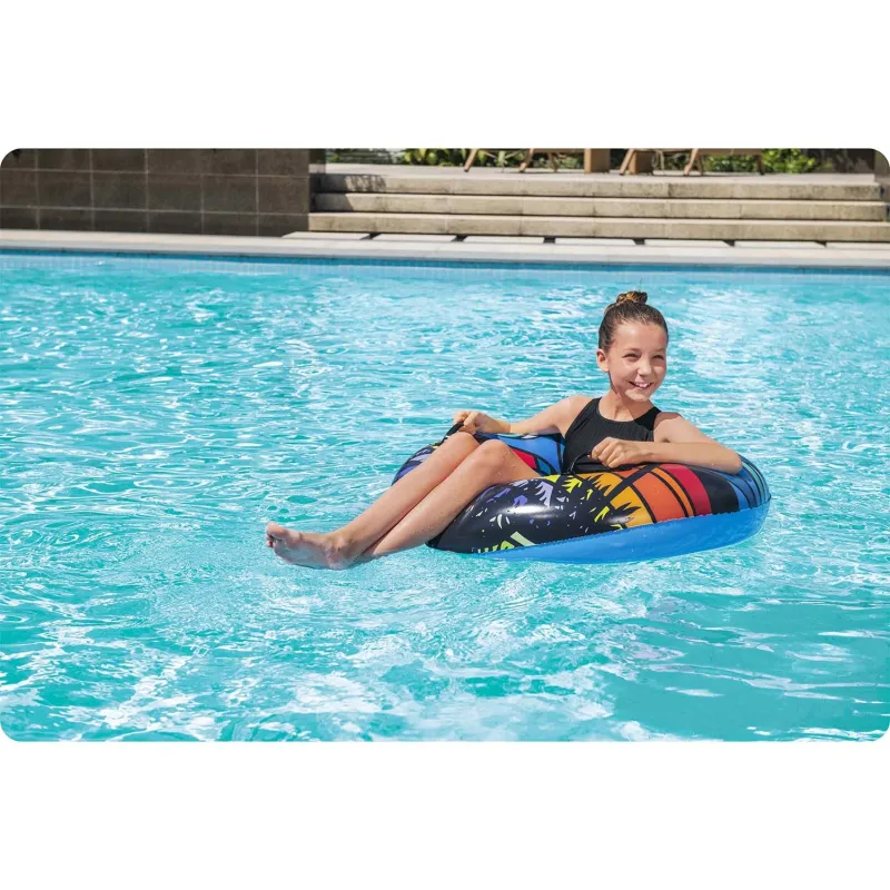 Stylischer blauer Schwimmring, tolles Accessoire für Strand oder Pool