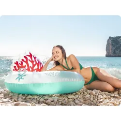 Bunter Schwimmring mit Rückenlehne, ideal für entspannende Stunden im Wasser
