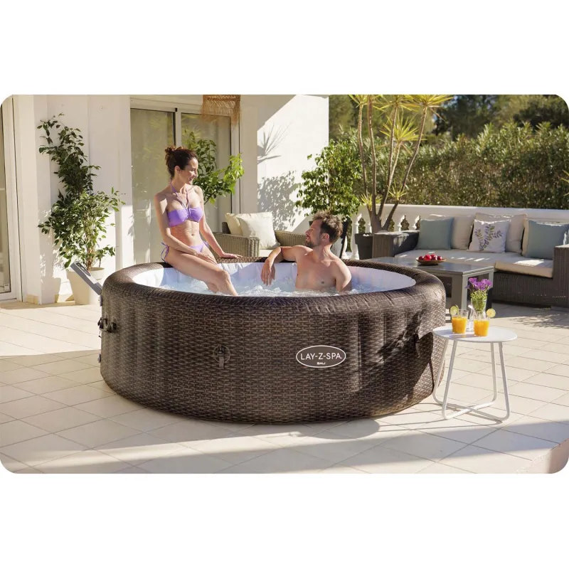 Aufblasbarer SPA Lay-Z Bali, perfekt für Sommerpartys im Garten
