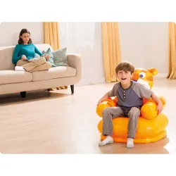 Aufblasbarer Kindersessel Fröhliche Tiere 65 x 64 cm, ideal für das Kinderzimmer
