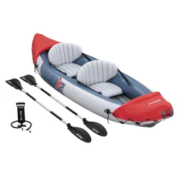 Kajak für den Einsatz im Fluss oder See, ideal für Familienausflüge
