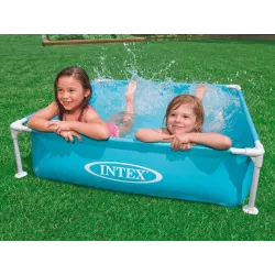 Bunter Kinder Stahlrahmenpool, ideal für den Garten im Sommer